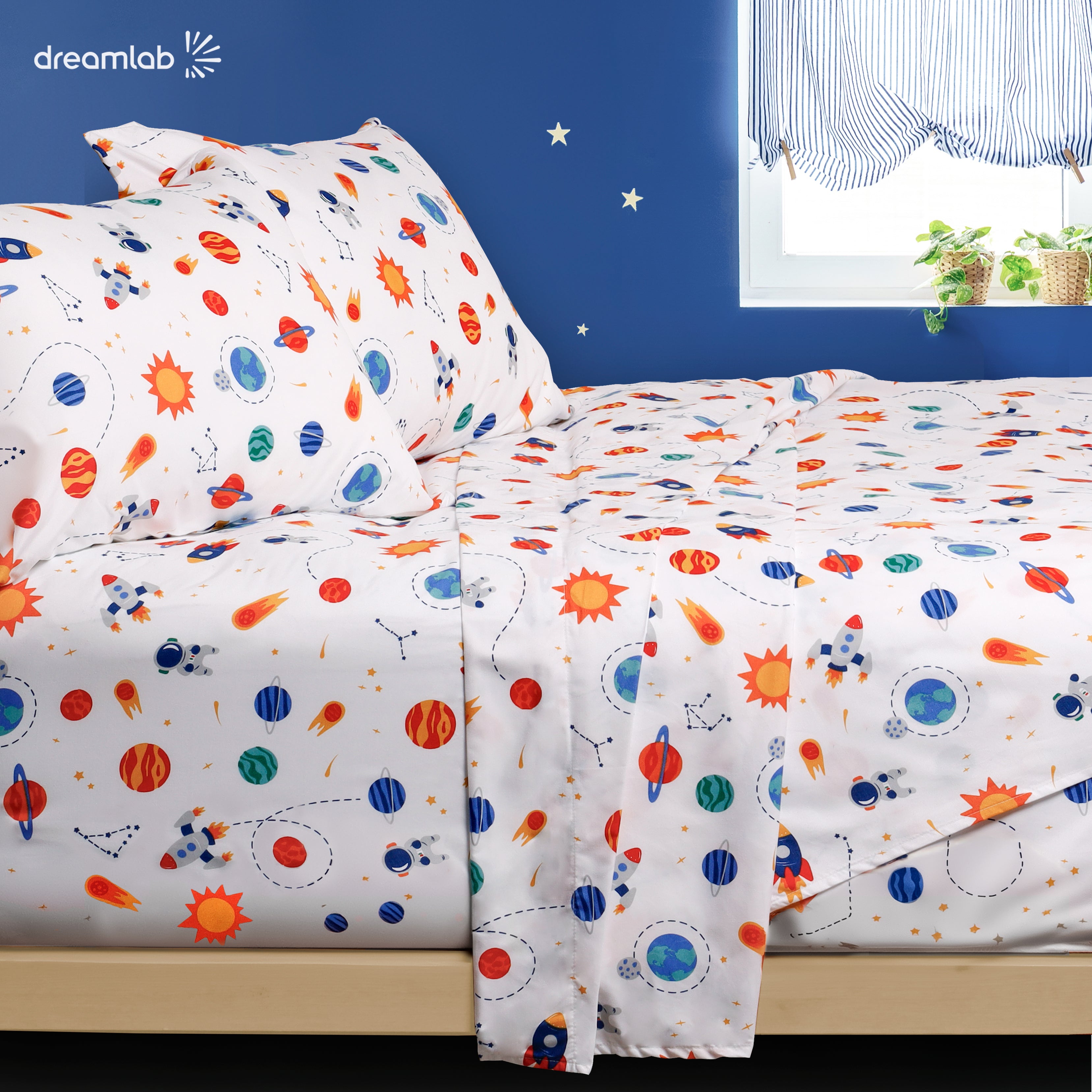 Sábanas infantiles Dreamlab con diseños divertidos, suaves de microfibra, hipoalergénicas y antiarrugas, ideales para niños y niñas.